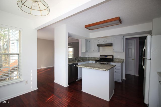 108 Foscoe Lane, Cary, NC 27513