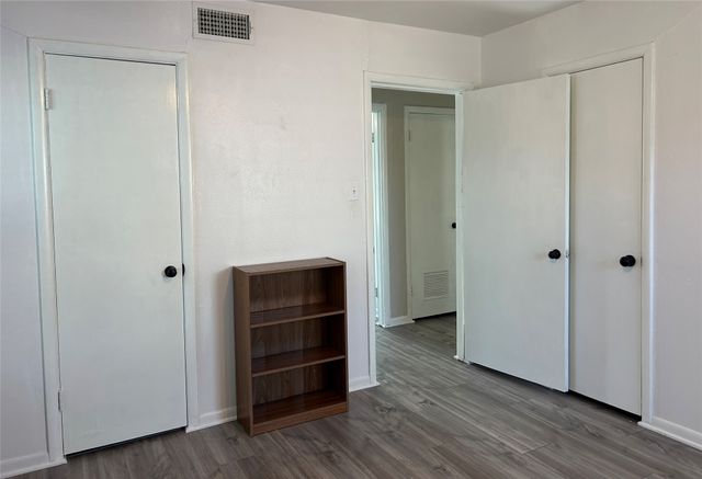 5025 Stephanie Drive, Haltom City, TX 76117