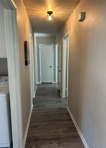 5025 Stephanie Drive, Haltom City, TX 76117