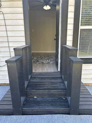 5025 Stephanie Drive, Haltom City, TX 76117