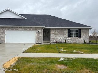 1738 Dolly Drive, Bowling Green, OH 43402