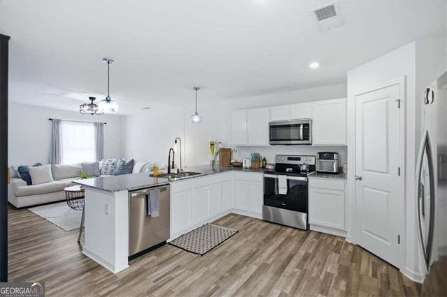 36 Oxford Lane, Kingston, GA 30145