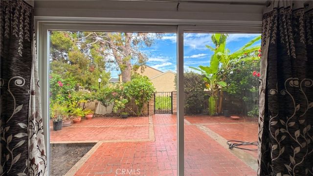 8 Monarch, Irvine, CA 92604
