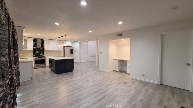 8 Monarch, Irvine, CA 92604