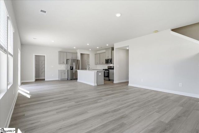 923 Rising Oak Court, Spartanburg, SC 29301
