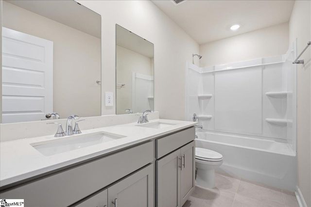 923 Rising Oak Court, Spartanburg, SC 29301