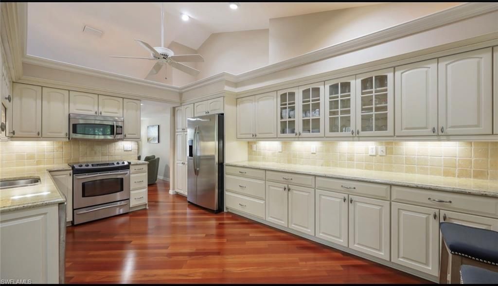 6850 San Marino DR 110D, NAPLES, FL 34108 — photo 4