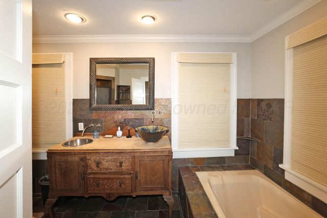 2115 S ONG Street, Amarillo, TX 79109