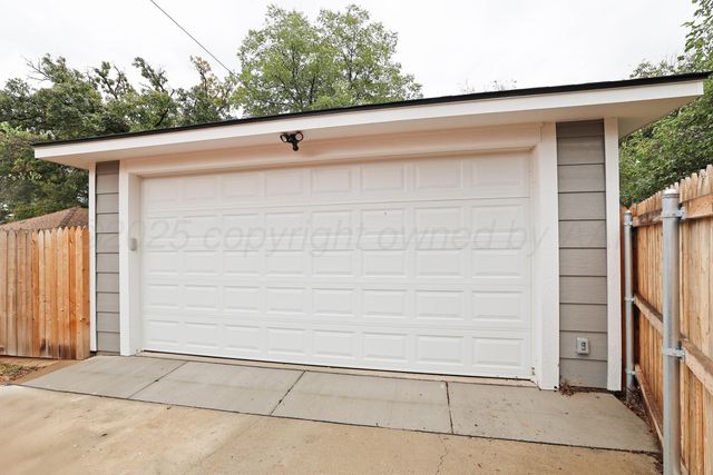 2115 S ONG Street, Amarillo, TX 79109