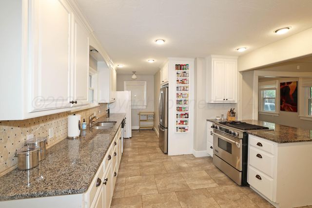 2115 S ONG Street, Amarillo, TX 79109