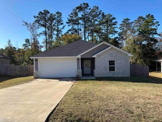 196 Twisted Oaks DR., Rusk, TX 75785