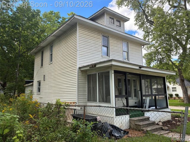 1517 Iowa Avenue, Flint, MI 48506