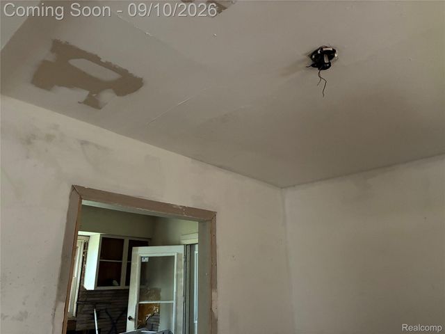 1517 Iowa Avenue, Flint, MI 48506