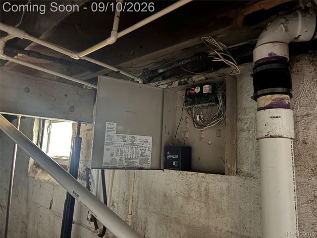 1517 Iowa Avenue, Flint, MI 48506