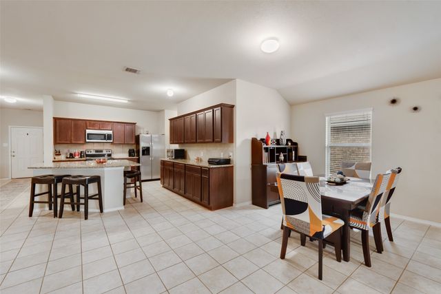 2512 Saldana Drive, Fate, TX 75189