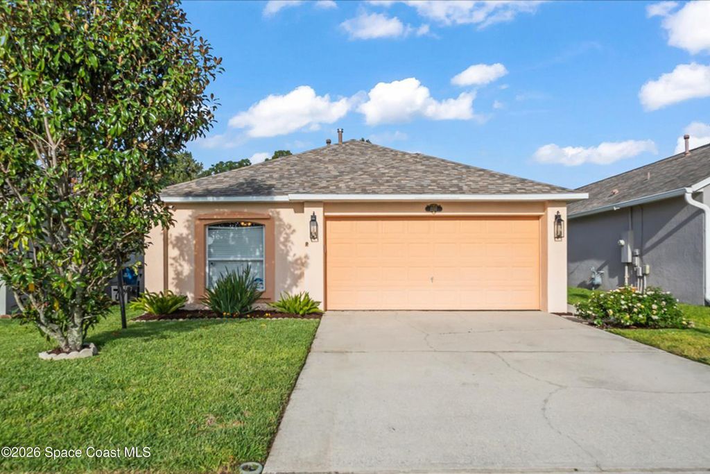 2237 Redwood Circle, Palm Bay, FL 32905