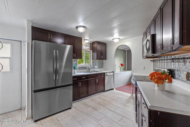 311 N Main St, Kootenai, ID 83840