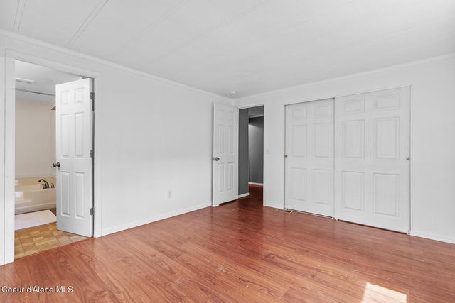 311 N Main St, Kootenai, ID 83840