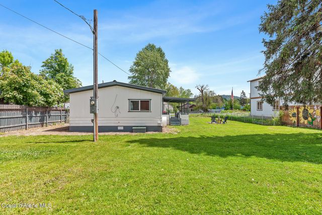 311 N Main St, Kootenai, ID 83840