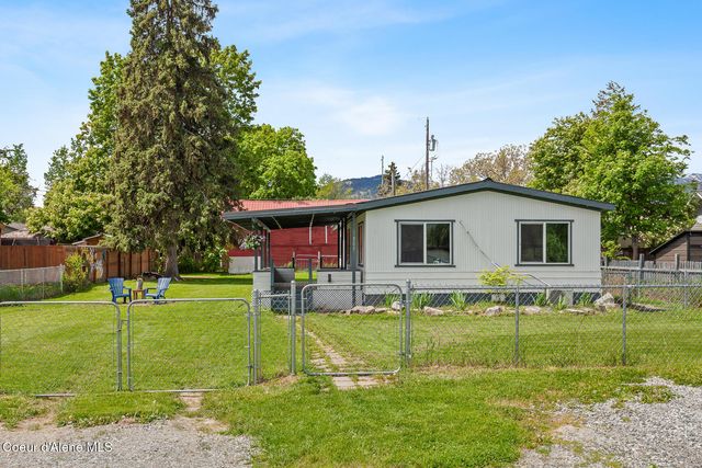 311 N Main St, Kootenai, ID 83840