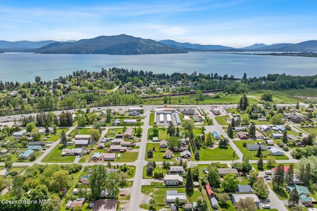 311 N Main St, Kootenai, ID 83840
