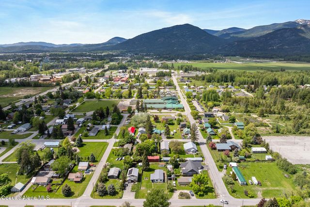 311 N Main St, Kootenai, ID 83840