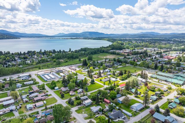311 N Main St, Kootenai, ID 83840
