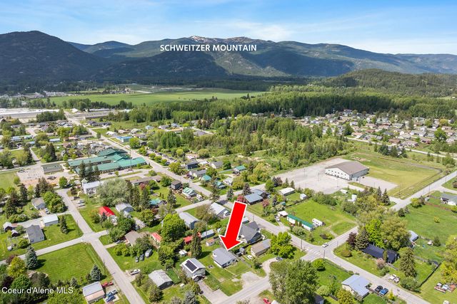 311 N Main St, Kootenai, ID 83840