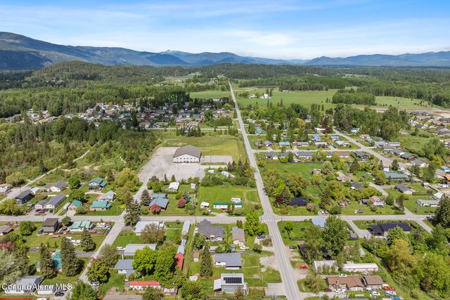311 N Main St, Kootenai, ID 83840