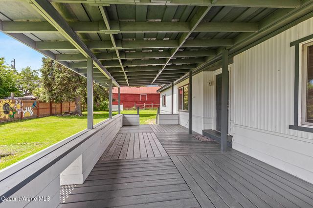 311 N Main St, Kootenai, ID 83840
