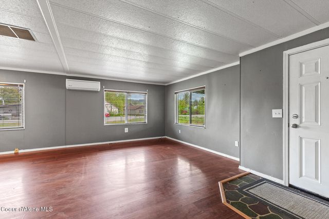 311 N Main St, Kootenai, ID 83840