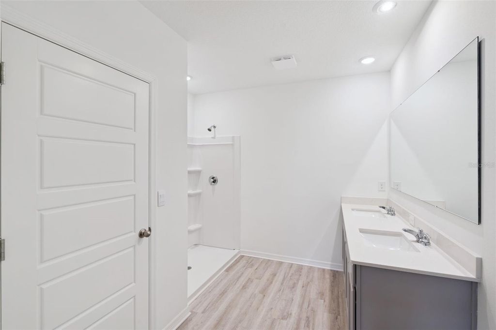 Image 15 of property listing at 3537 RODEN ROAD, Haines City, FL 33844