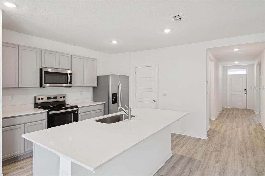 Image 8 of property listing at 3537 RODEN ROAD, Haines City, FL 33844