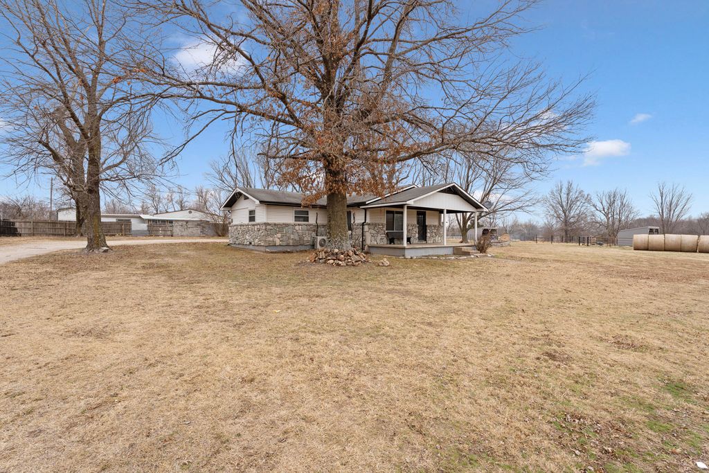 62290 E 280 Road, Grove, OK 74344