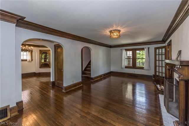 1383 Delia Avenue, Akron, OH 44320