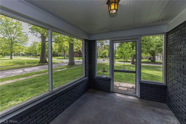 1383 Delia Avenue, Akron, OH 44320
