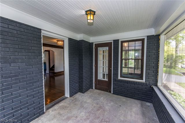 1383 Delia Avenue, Akron, OH 44320