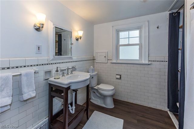 1383 Delia Avenue, Akron, OH 44320