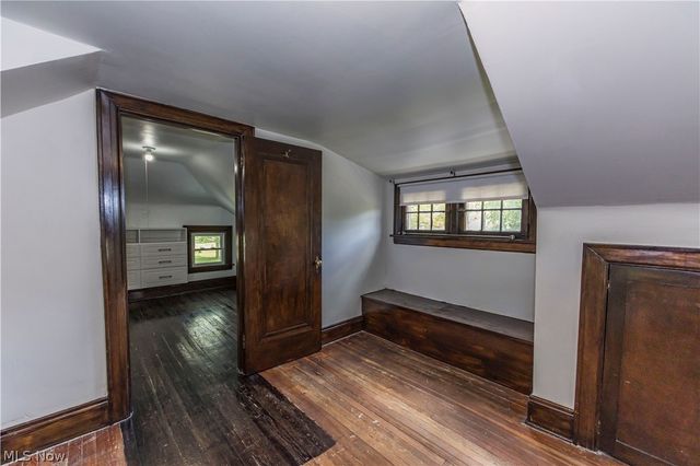 1383 Delia Avenue, Akron, OH 44320