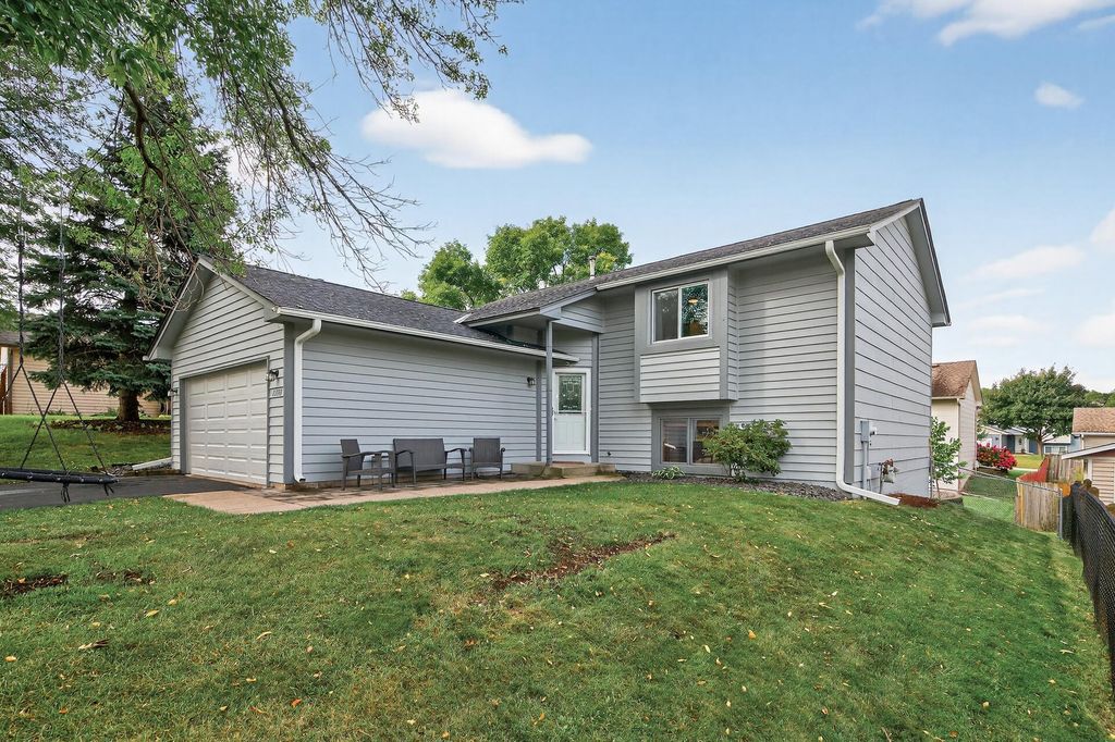 16553 Jersey Avenue, Lakeville, MN 55044