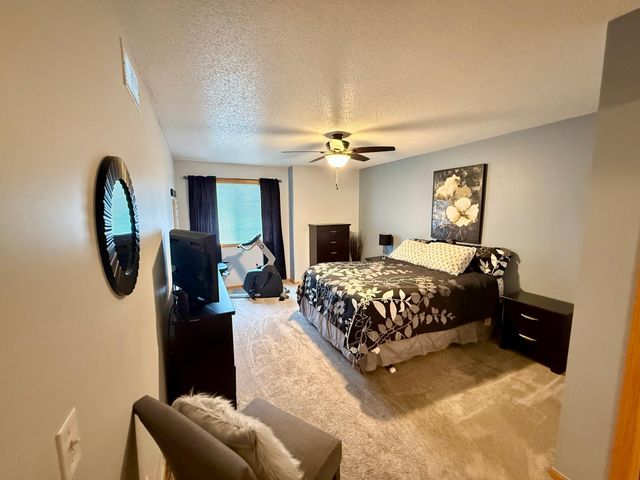 10914 181st Lane NW, Elk River, MN 55330