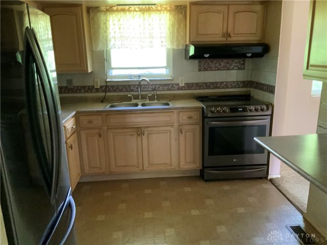 413 Majestic Drive, Dayton, OH 45417