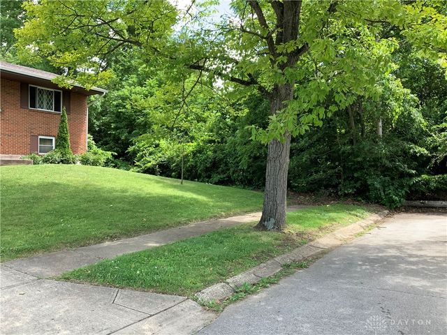 413 Majestic Drive, Dayton, OH 45417