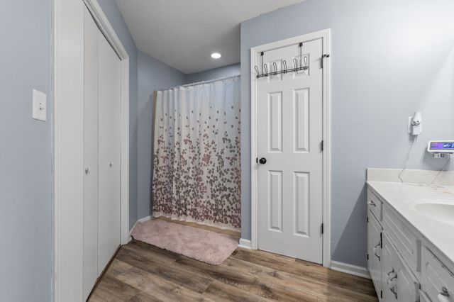 1571 Barrett Dr, Clarksville, TN 37043