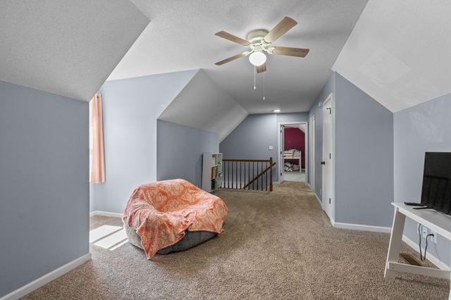1571 Barrett Dr, Clarksville, TN 37043