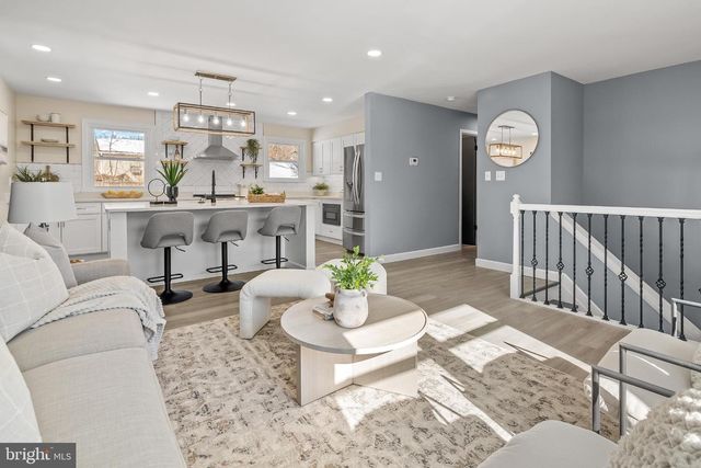 1402 VALLEY CREEK RD, Severn, MD 21144