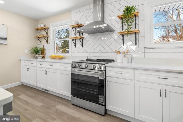 1402 VALLEY CREEK RD, Severn, MD 21144