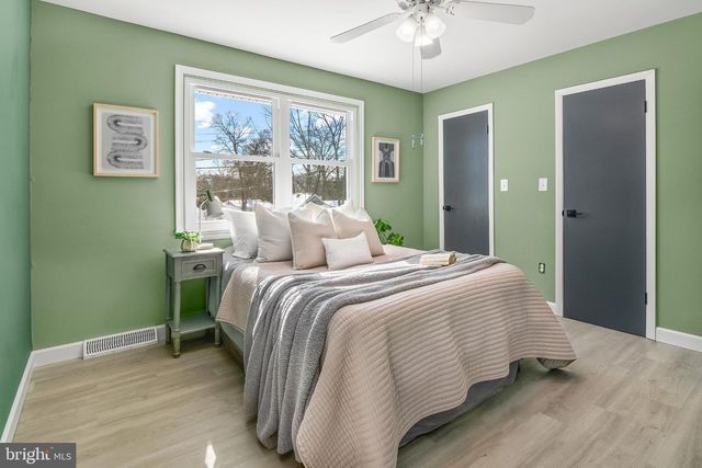 1402 VALLEY CREEK RD, Severn, MD 21144