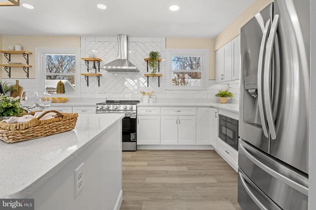 1402 VALLEY CREEK RD, Severn, MD 21144