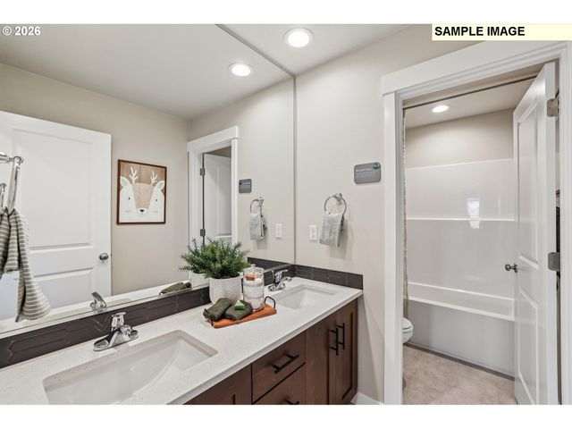 1231 W SPARROW Ave, La Center, WA 98629